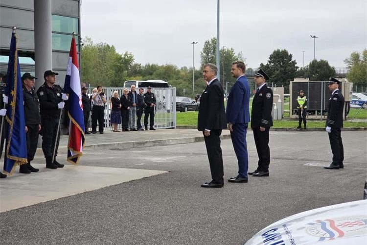 Slika /17547 vijest Dan carinske službe/1.can carine.jpg